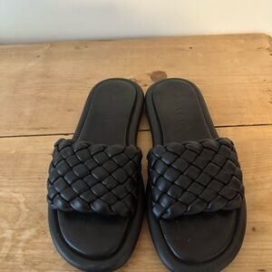 Casual chic M. Gemi slides.